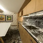 Praca 66 Πανσιόν 3*
