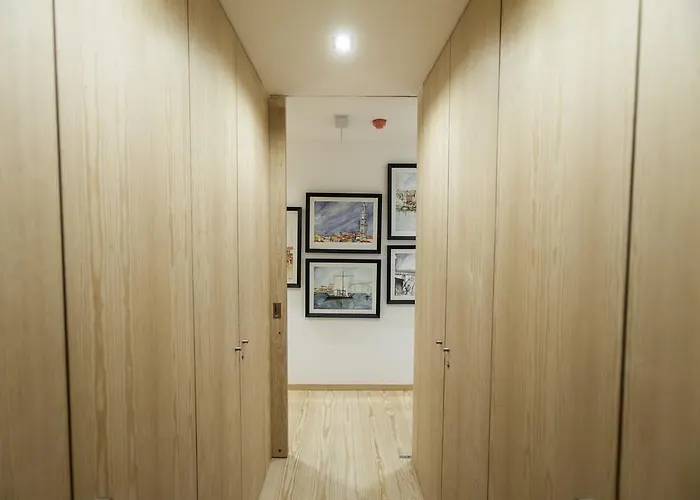 Praca 66 Pensjonat Porto